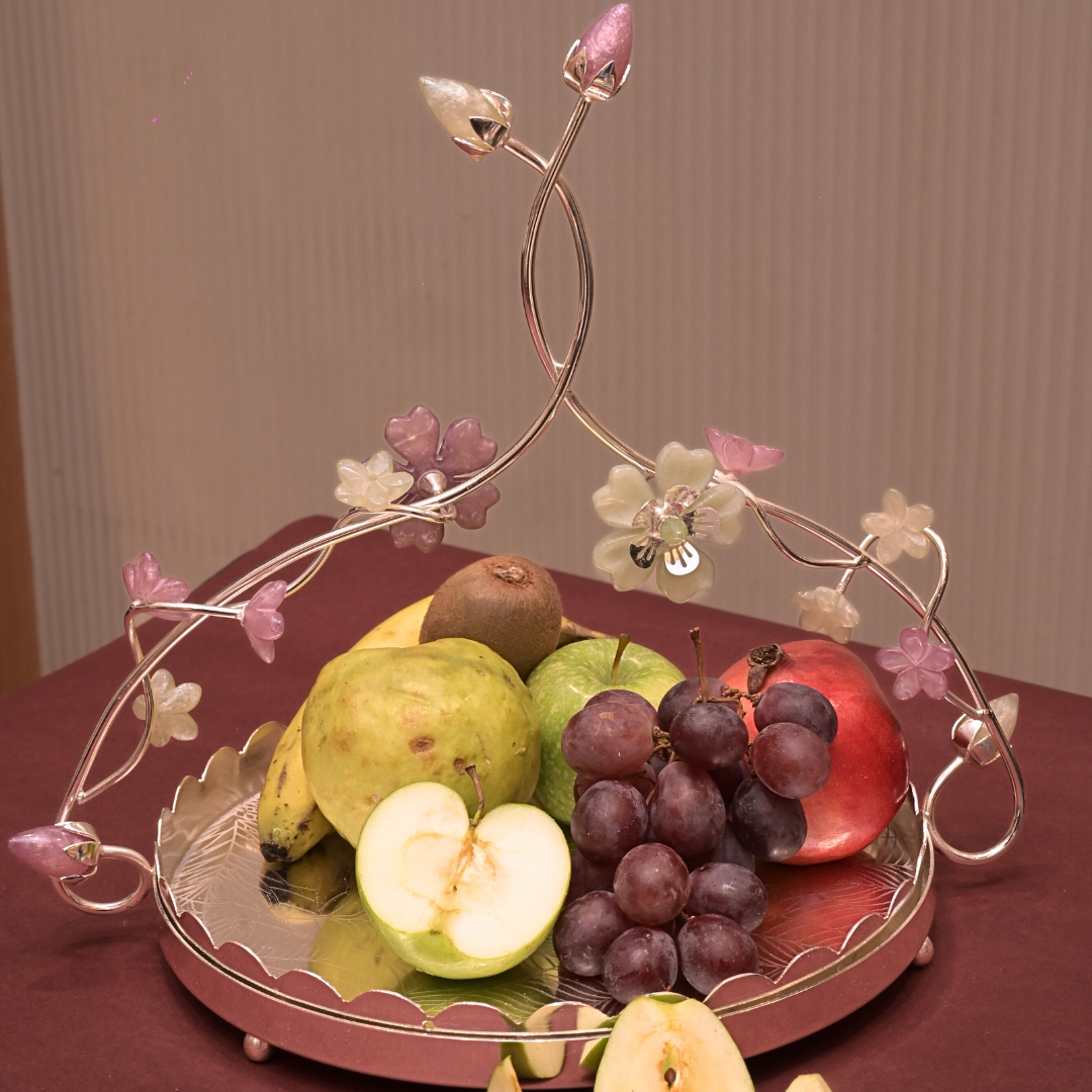 DAISY FRUIT PLATTER