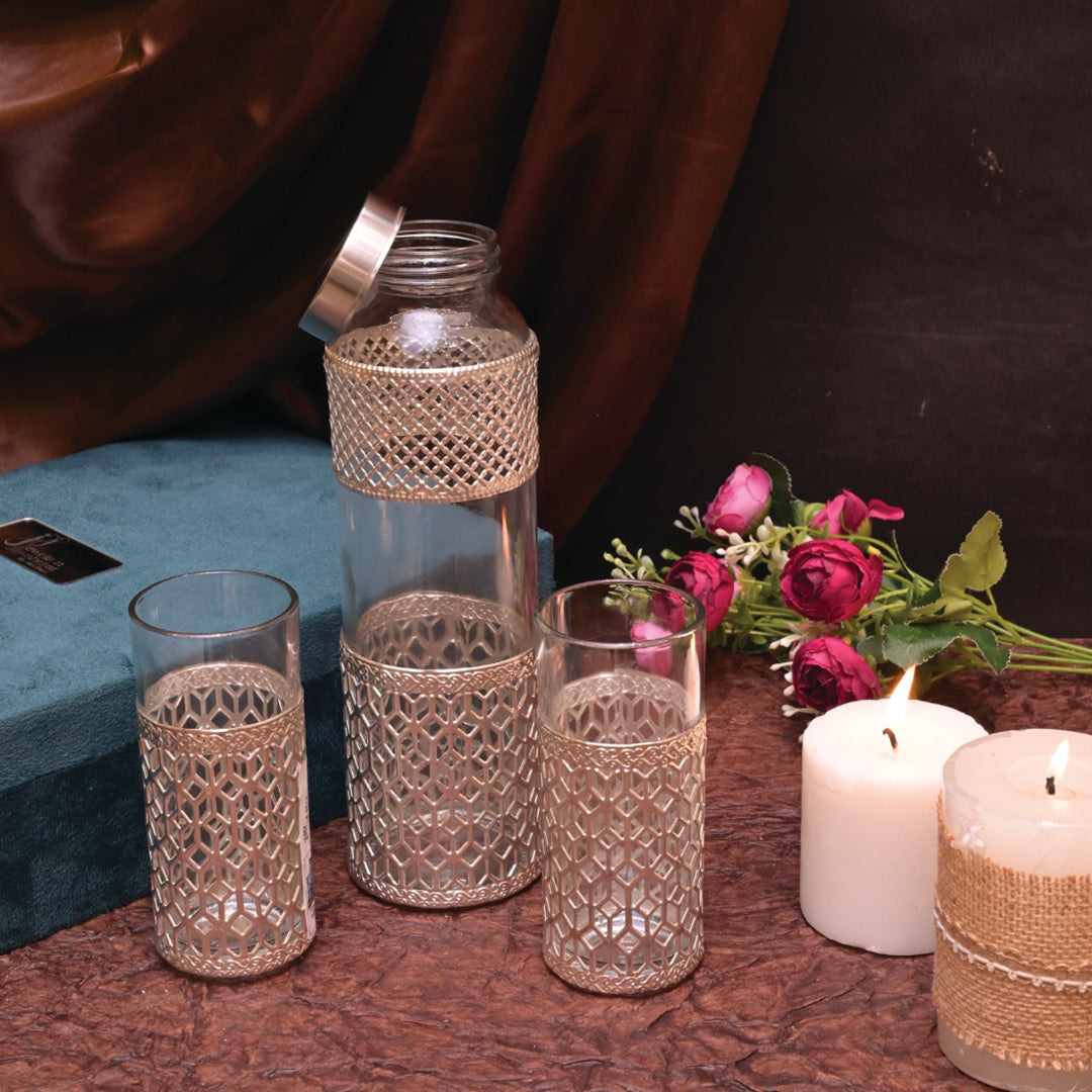 Carving Bottle with 2 Glass Set