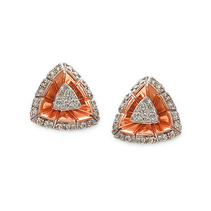 Elegant triangle-shaped earrings with a rose gold center and a sparkling diamond-studded border, blending modern geometry with classic charm. A signature accessory from jnjbymadhuri, perfect for refined, everyday elegance.
